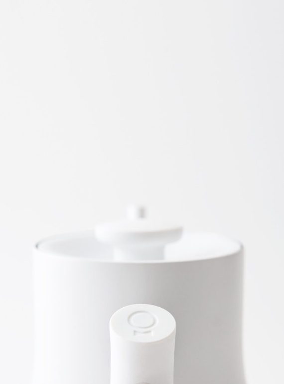 Fellow-Stagg-EKG-Electric-Kettle-White3.jpg