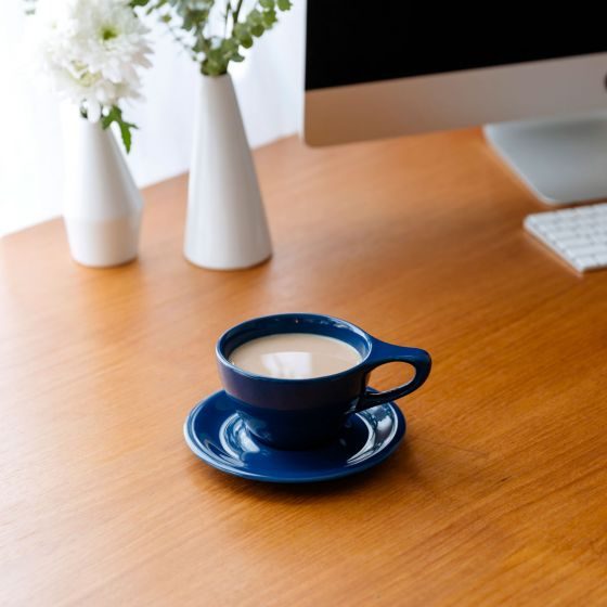 skandiashafer_lino_indigo_large_latte_desk_1080_1.jpg